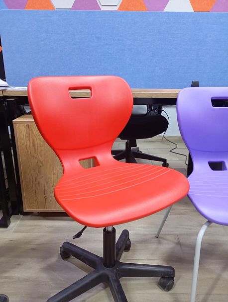 Кресло пластиковое Aura - Вид 2