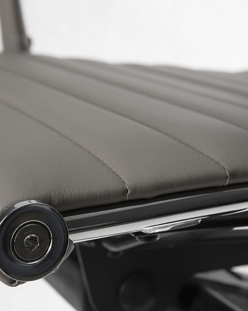 Офисное кресло для руководителей DOBRIN CLARK (серый) - Вид 10