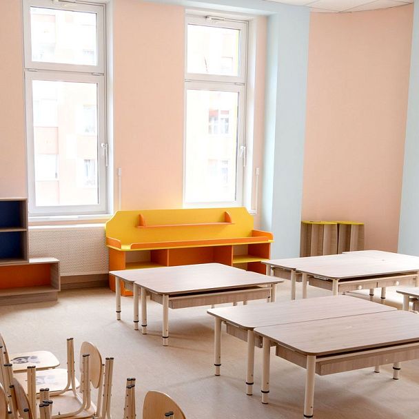 Стол дидактический, цветной с игрушками - Вид 4