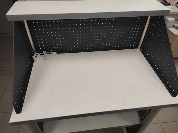 Стойка охранника, контроллера, сотрудника аэропорта - Вид 3