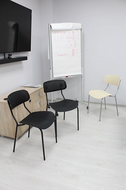 Стул офисный Sheffilton SHT-S85М желтый/черный, стопируемый - Вид 11