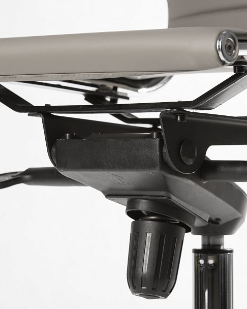 Офисное кресло для руководителей DOBRIN CLARK (серый) - Вид 8