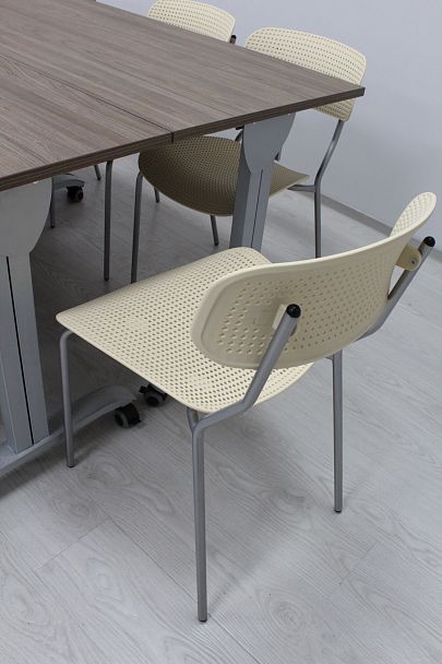 Стул офисный Sheffilton SHT-S85М белый/бежевый/хром лак, стопируемый - Вид 7